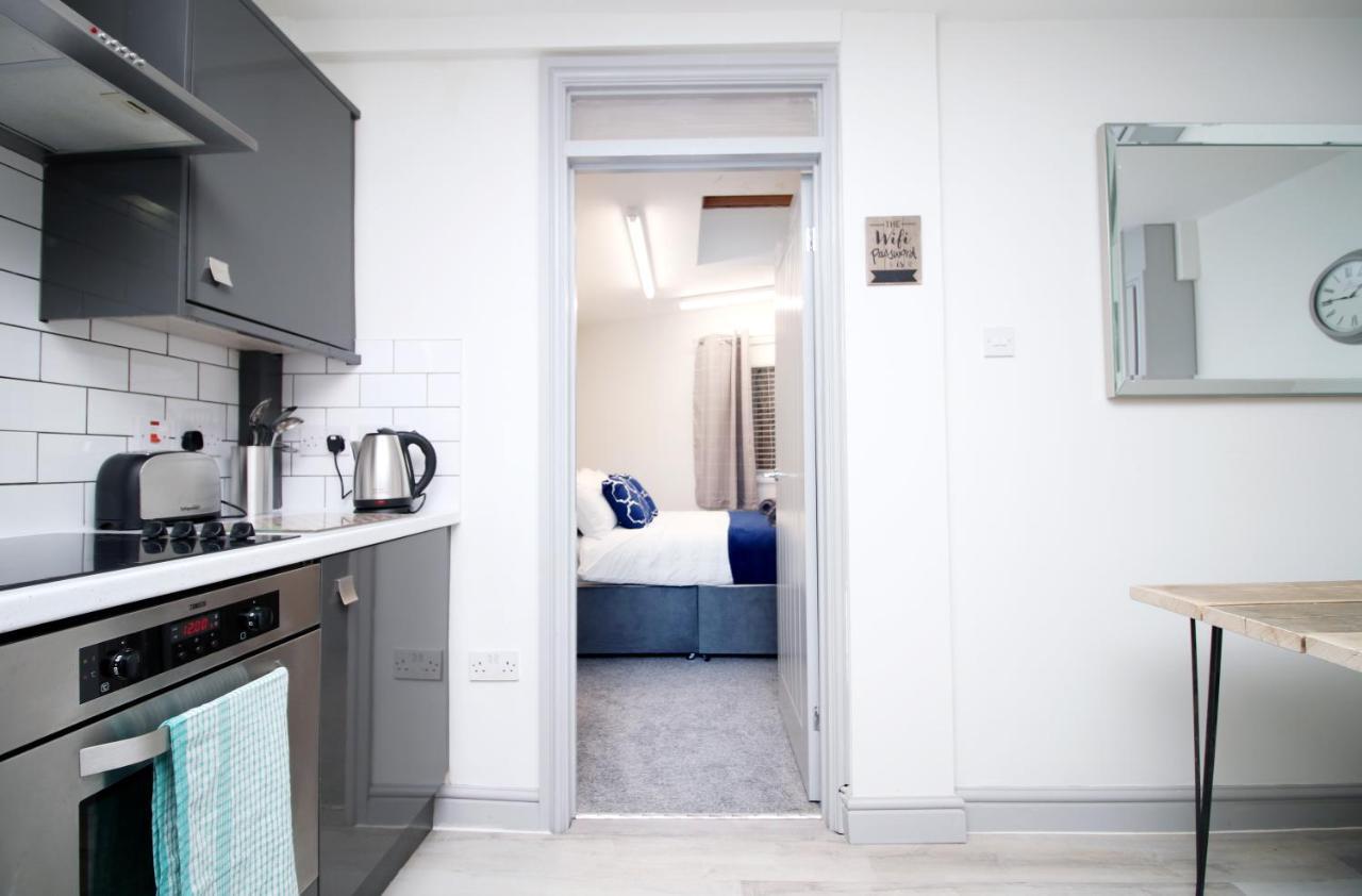 Sleeps 6, Smart Tv'S, Parking Swansea & Morriston Hospital Apartment Bagian luar foto